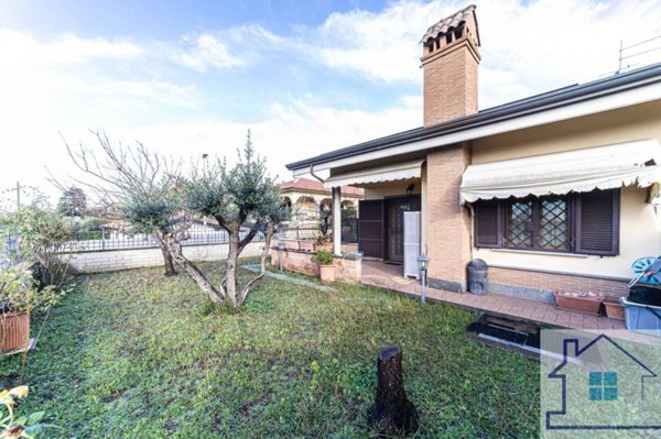 casa indipendente in vendita a Roma in zona Casal Morena