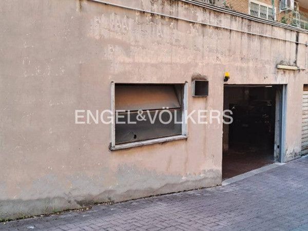negozio in vendita a Roma in zona Aurelio