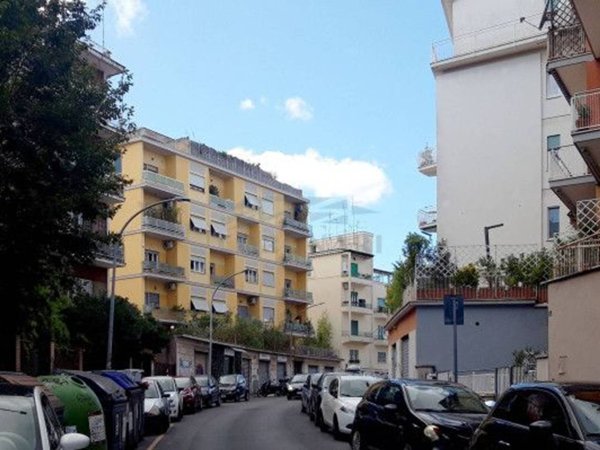 negozio in vendita a Roma in zona Gianicolense