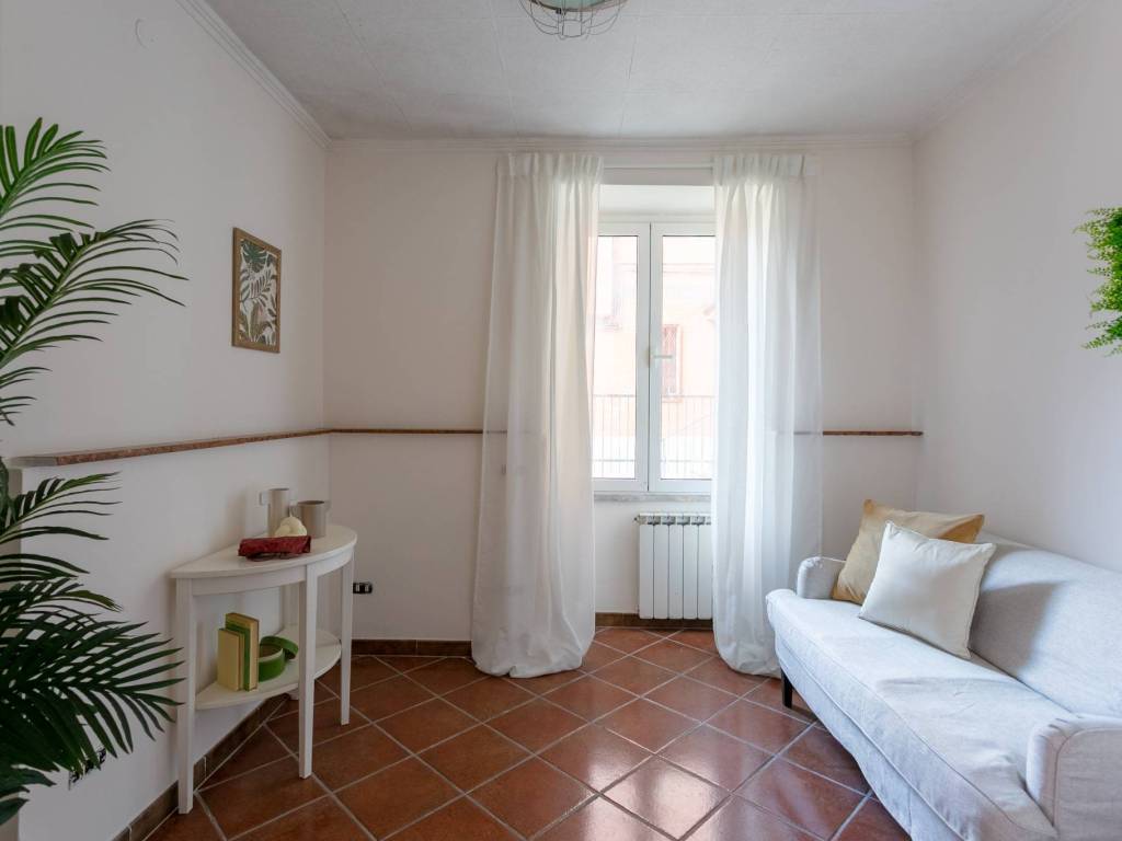 appartamento in vendita a Roma in zona Tomba di Nerone