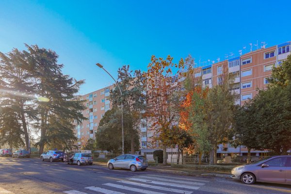 appartamento in vendita a Roma in zona Tor de' Cenci