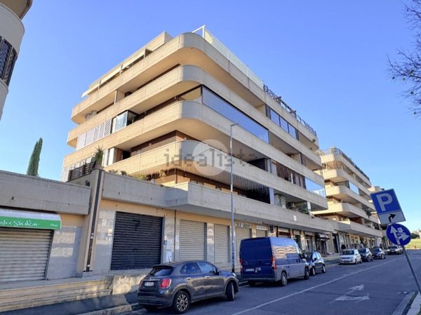appartamento in vendita a Roma in zona Vitinia