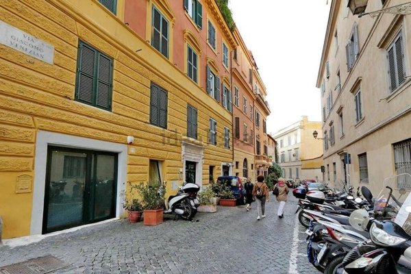 appartamento in vendita a Roma in zona Trastevere