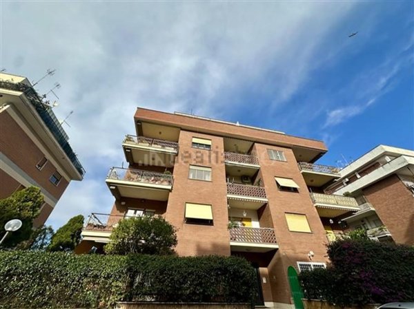 appartamento in vendita a Roma in zona Corviale