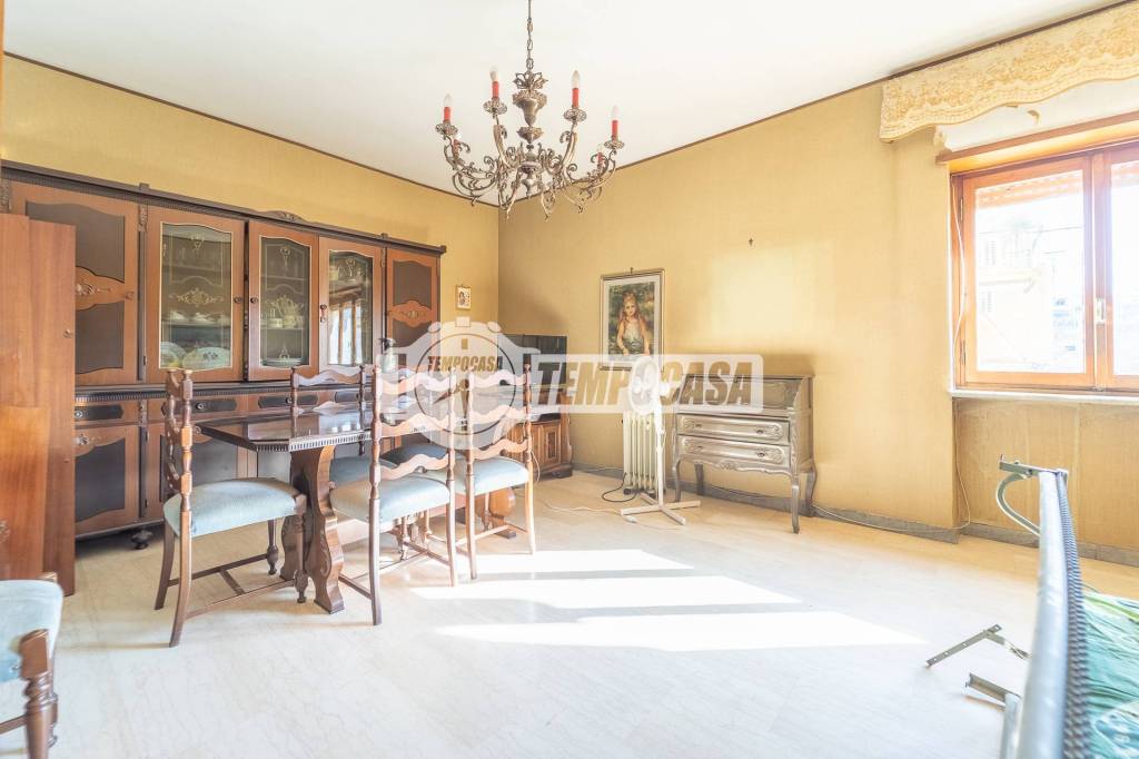 appartamento in vendita a Roma in zona Don Bosco