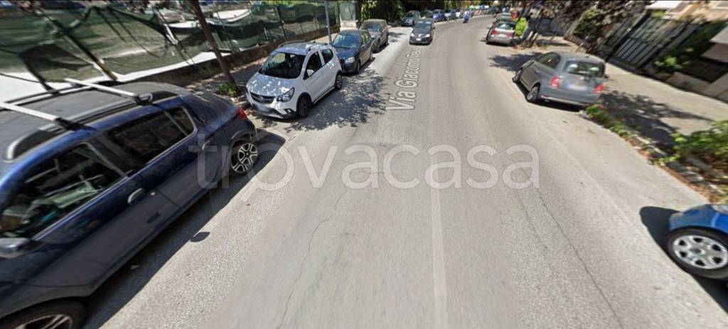 appartamento in vendita a Roma in zona Ardeatino