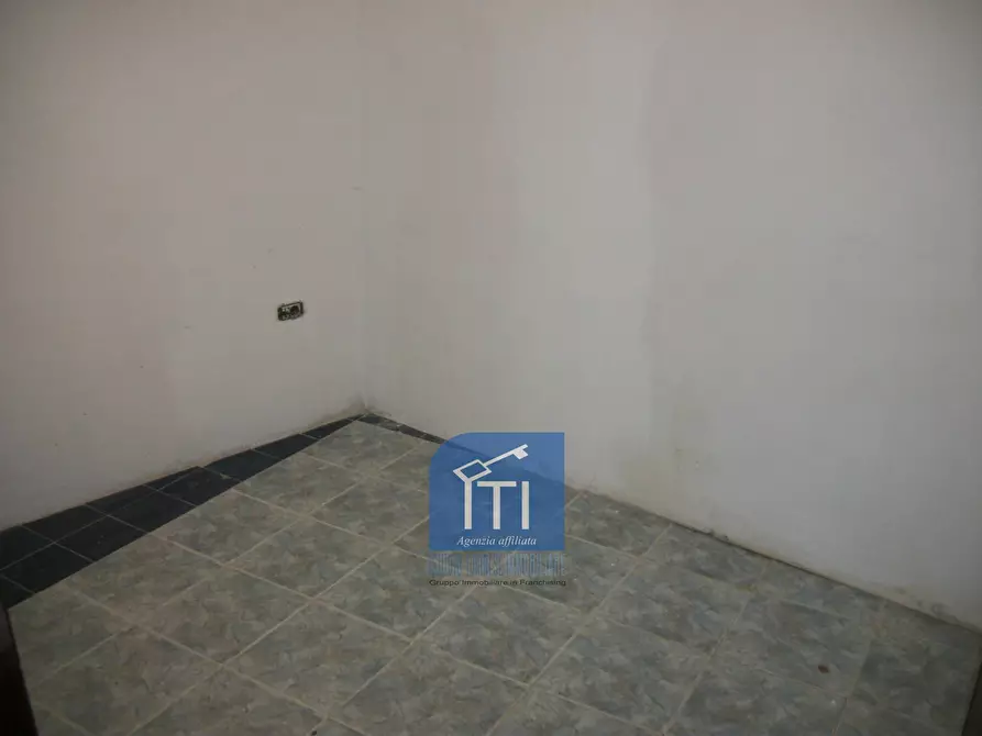 locale di sgombero in vendita a Roma in zona Ostiense