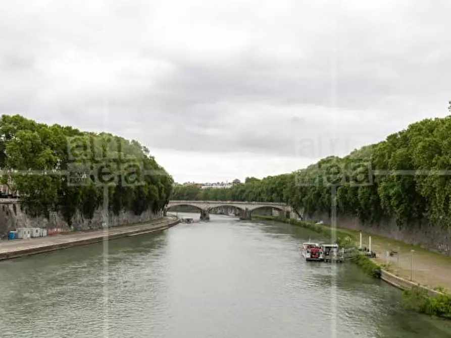 appartamento in vendita a Roma in zona Parione/Sant'Eustachio