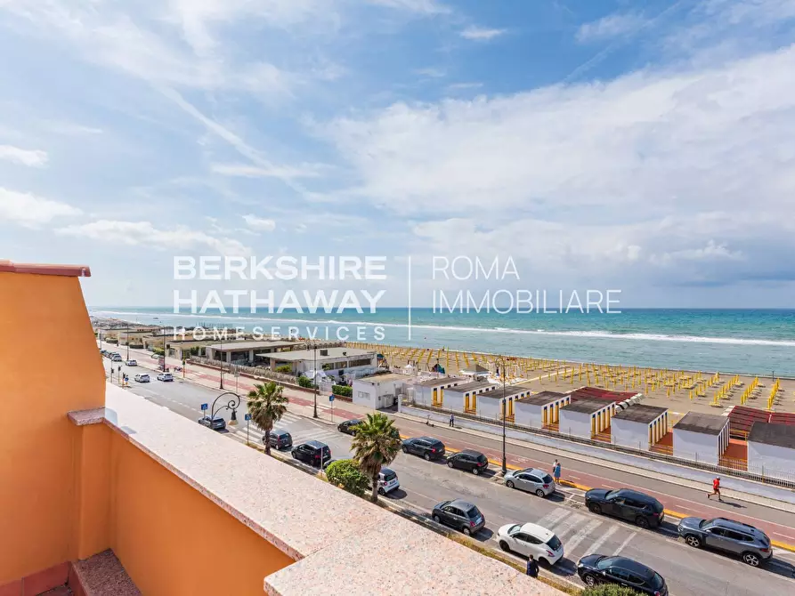 casa indipendente in vendita a Roma in zona Ostia