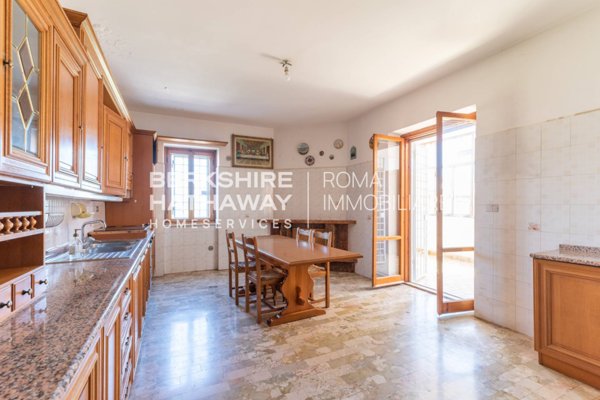 appartamento in vendita a Roma in zona Ottavia