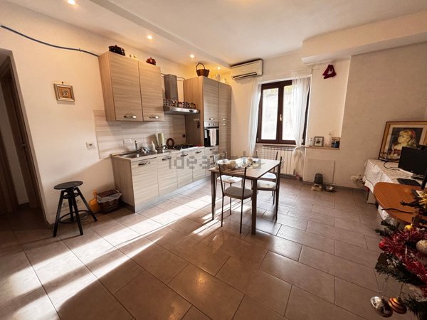 appartamento in vendita a Roma in zona Valle Muricana