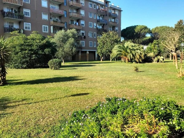 appartamento in vendita a Roma in zona Ostia