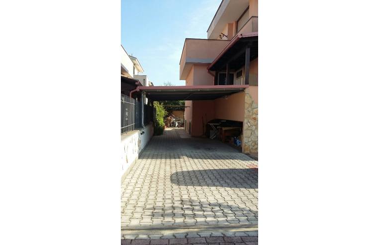 casa indipendente in vendita a Roma in zona Collatino