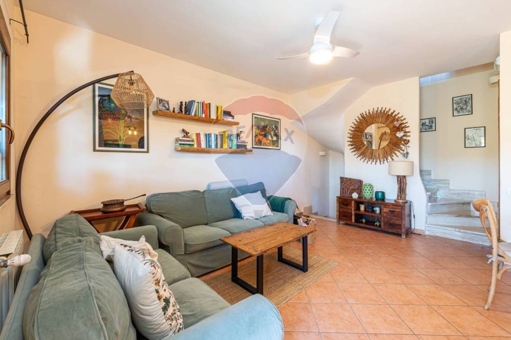 casa indipendente in vendita a Roma in zona Infernetto