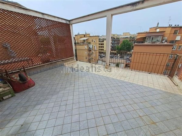 appartamento in vendita a Roma in zona Ostia