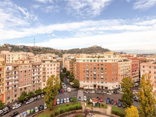 appartamento in vendita a Roma in zona Della Vittoria