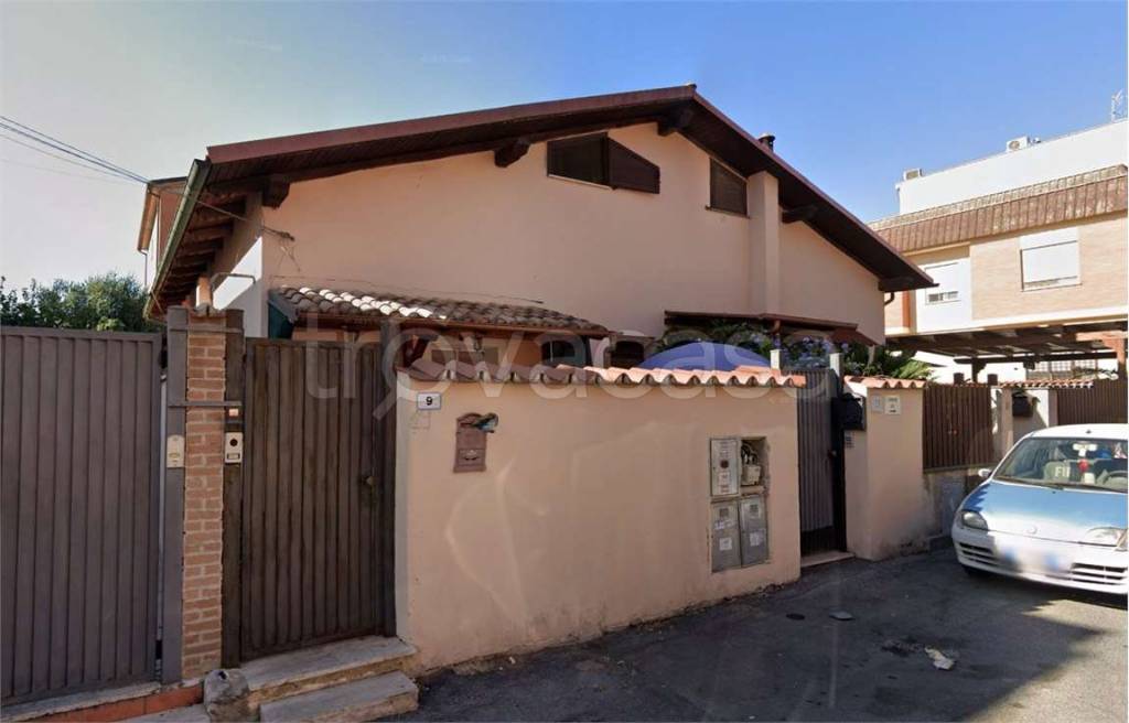 appartamento in vendita a Roma in zona Dragona/Bagnoletto