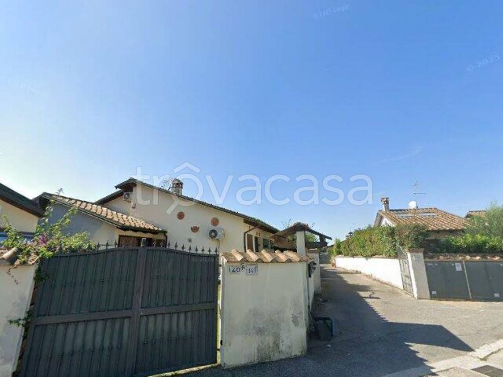 appartamento in vendita a Roma in zona Infernetto