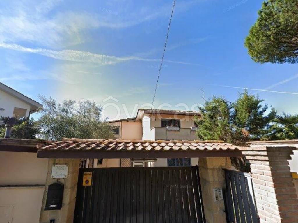 casa indipendente in vendita a Roma in zona Infernetto