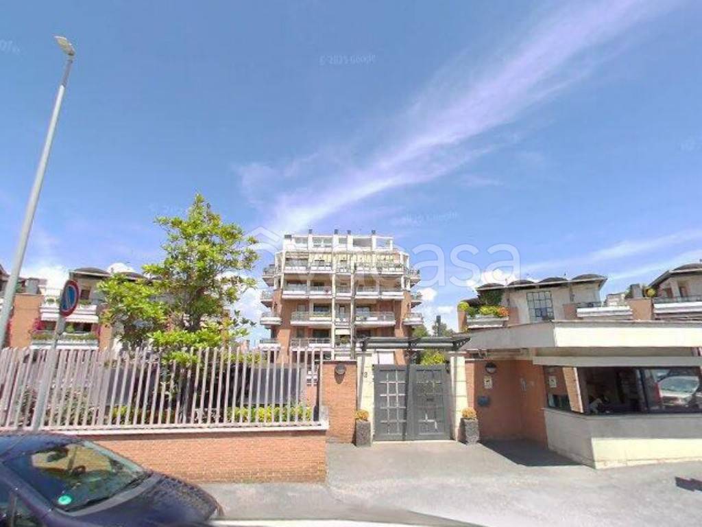 appartamento in vendita a Roma in zona Ostiense