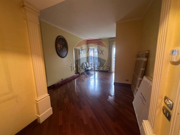 appartamento in vendita a Roma in zona Ardeatino