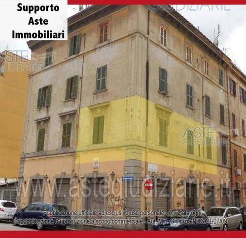 appartamento in vendita a Roma in zona Tuscolano