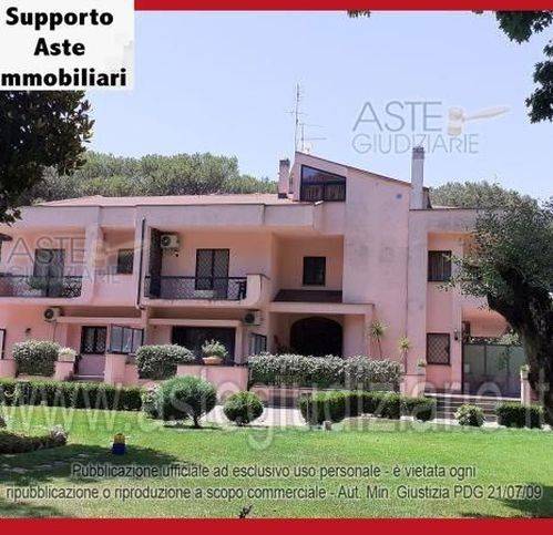 appartamento in vendita a Roma in zona Mostacciano