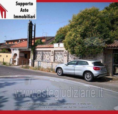 appartamento in vendita a Roma in zona Infernetto