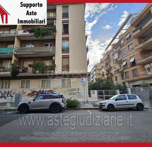 appartamento in vendita a Roma in zona Ostia