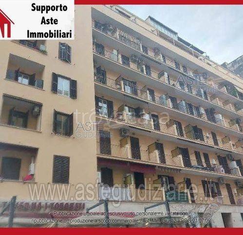 appartamento in vendita a Roma in zona Tuscolano