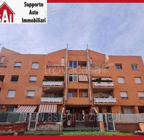 appartamento in vendita a Roma in zona Dragoncello
