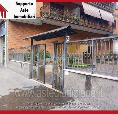 appartamento in vendita a Roma in zona Prenestino-Labicano