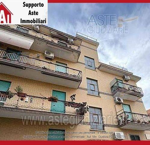 appartamento in vendita a Roma in zona Colle del Sole