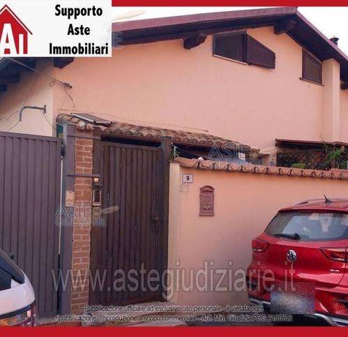 appartamento in vendita a Roma in zona Dragona/Bagnoletto