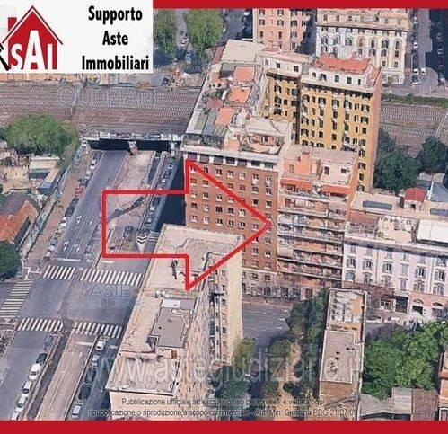 appartamento in vendita a Roma in zona Ostiense