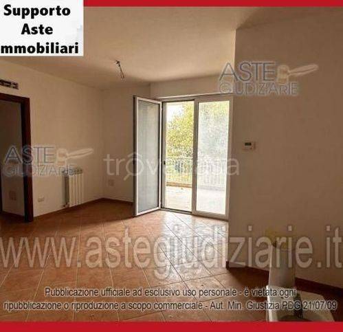 appartamento in vendita a Roma in zona Ardeatino