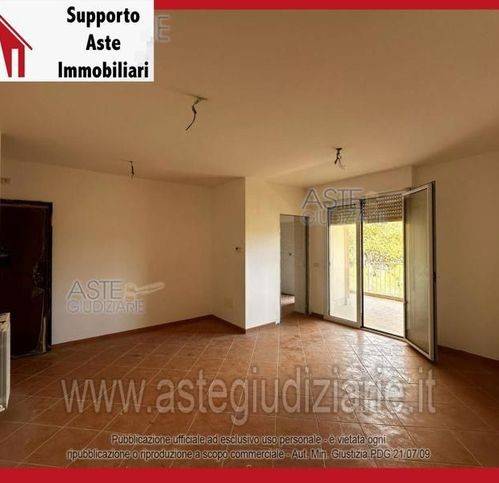 appartamento in vendita a Roma in zona Ardeatino