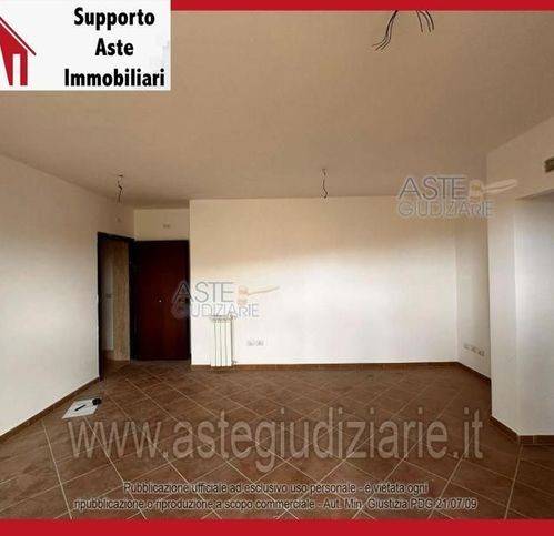 appartamento in vendita a Roma in zona Ardeatino