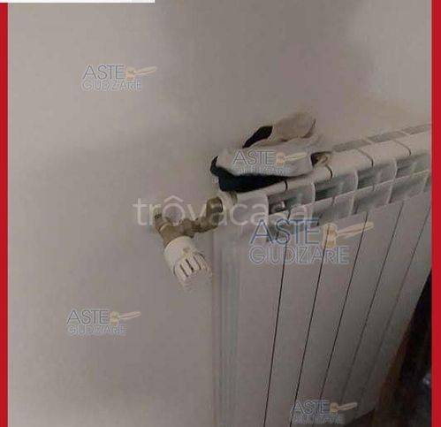 appartamento in vendita a Roma in zona Torre Angela