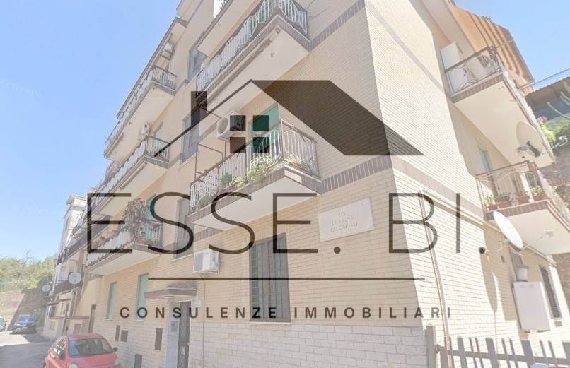 appartamento in vendita a Roma in zona Colle del Sole