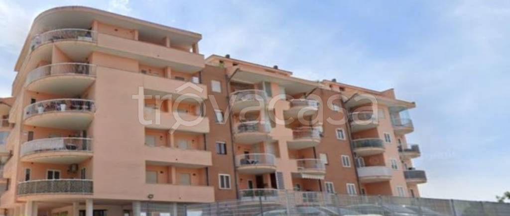 appartamento in vendita a Roma in zona Mezzocammino