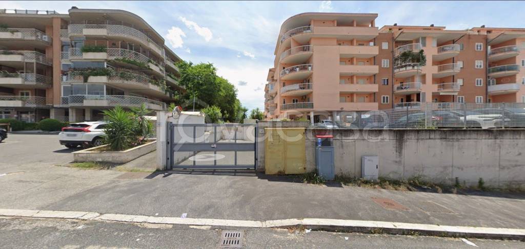 appartamento in vendita a Roma in zona Mezzocammino