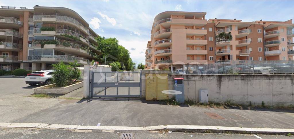 appartamento in vendita a Roma in zona Mezzocammino