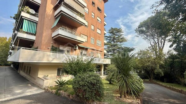 appartamento in vendita a Roma in zona Colle del Sole