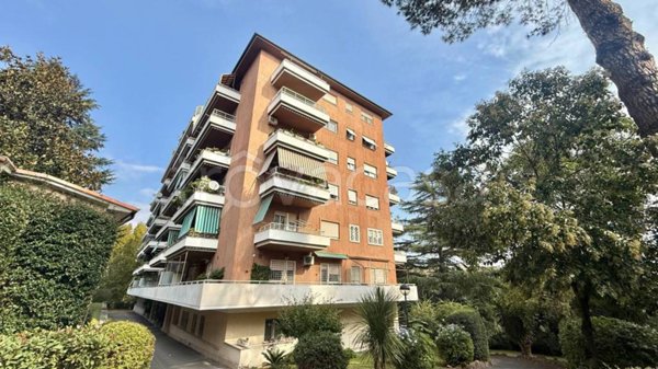 appartamento in vendita a Roma in zona Colle del Sole