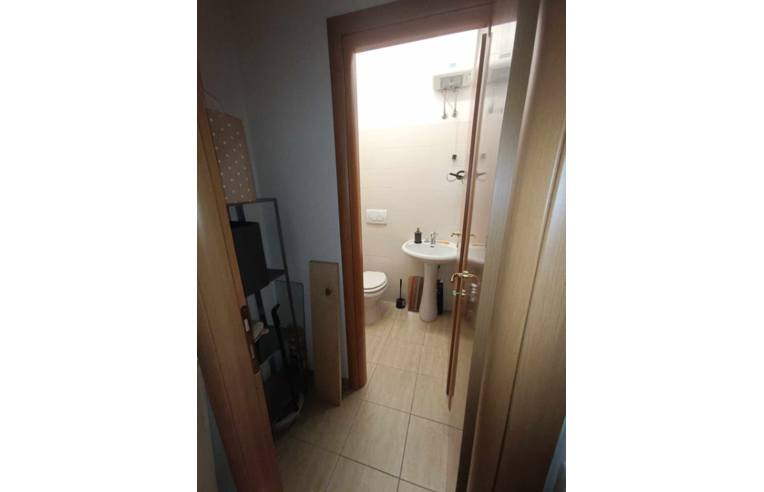 negozio in vendita a Roma in zona Romanina