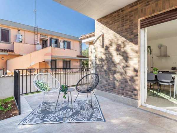 casa indipendente in vendita a Roma in zona Massimina/Casal Lumbroso