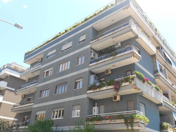 appartamento in vendita a Roma in zona Ostia