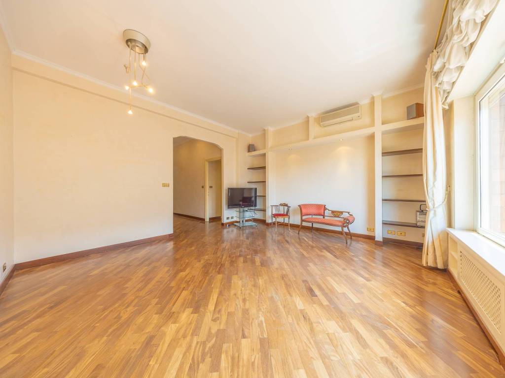 appartamento in vendita a Roma in zona Tor di Quinto