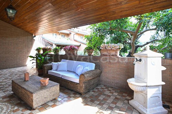 casa indipendente in vendita a Roma in zona Appio Pignatelli